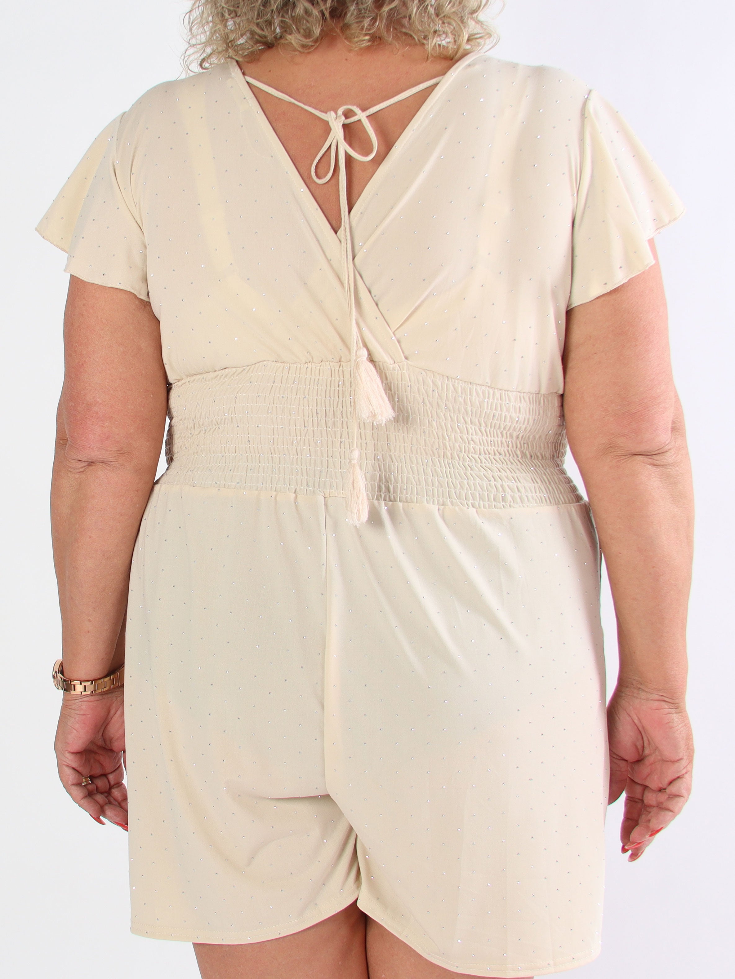 Pams Crystal Playsuit - Elastisk jumpsuit i plusstorlek med formgjutning